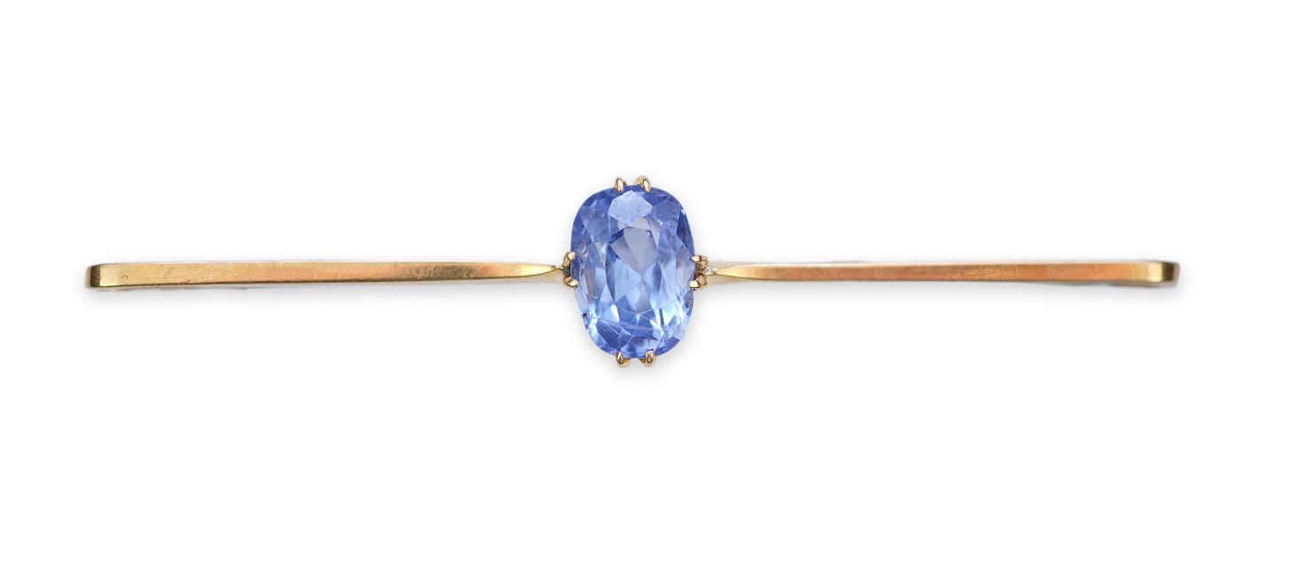 A sapphire bar brooch, early 20th century